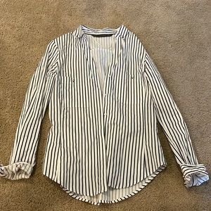 Zara women’s button down shirt size XS